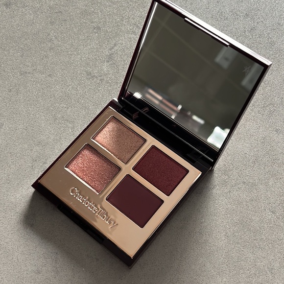 Charlotte Tilbury Luxury Palette - Picture 3 of 4